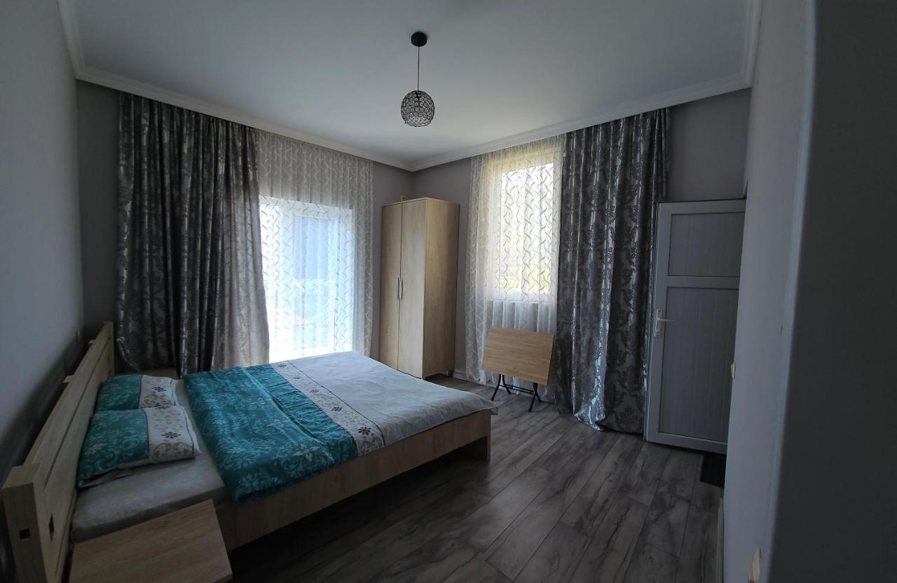 Tete Guest House Batumi Habitación foto